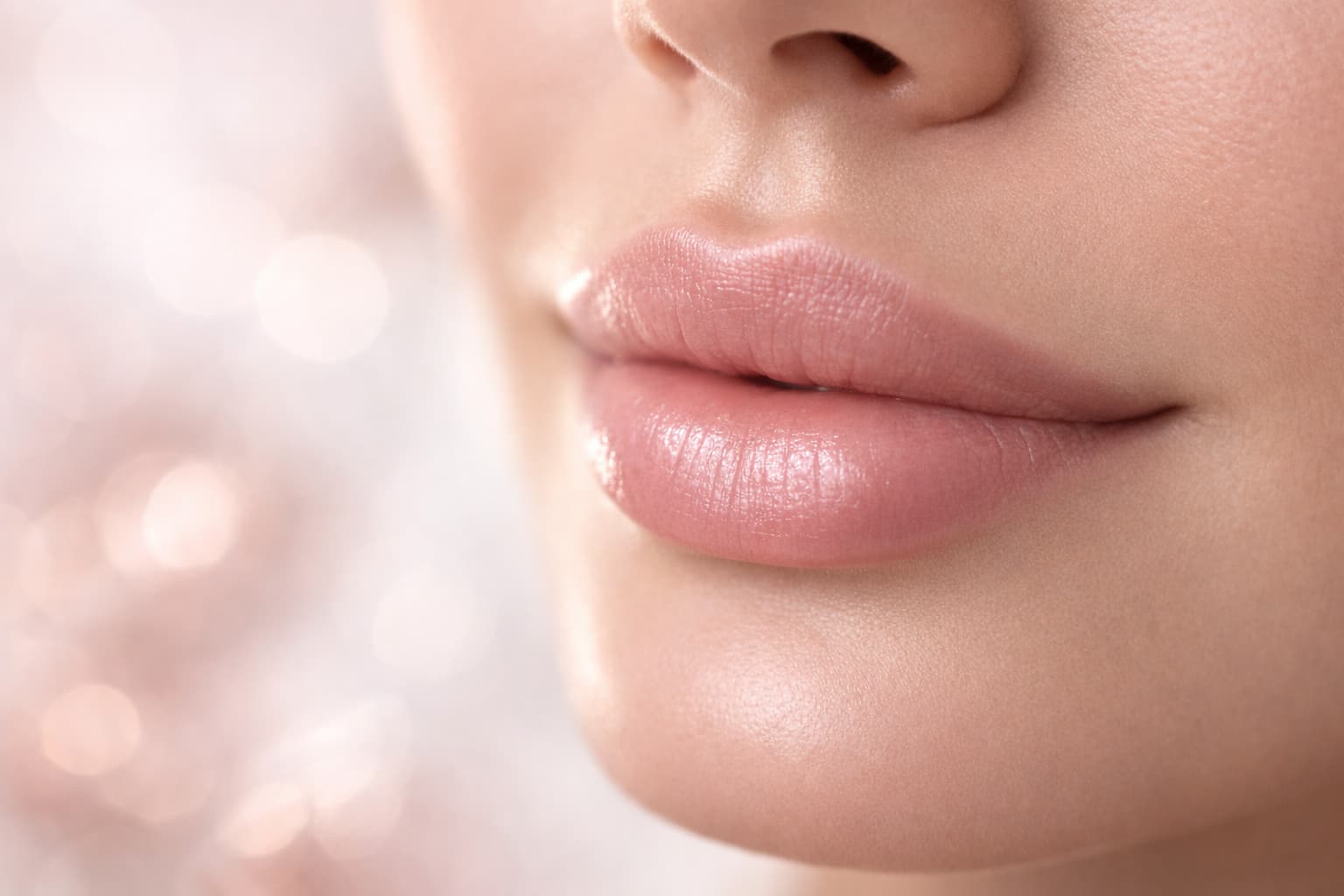 Preenchimento labial com ácido hialurônico para lábios mais volumosos